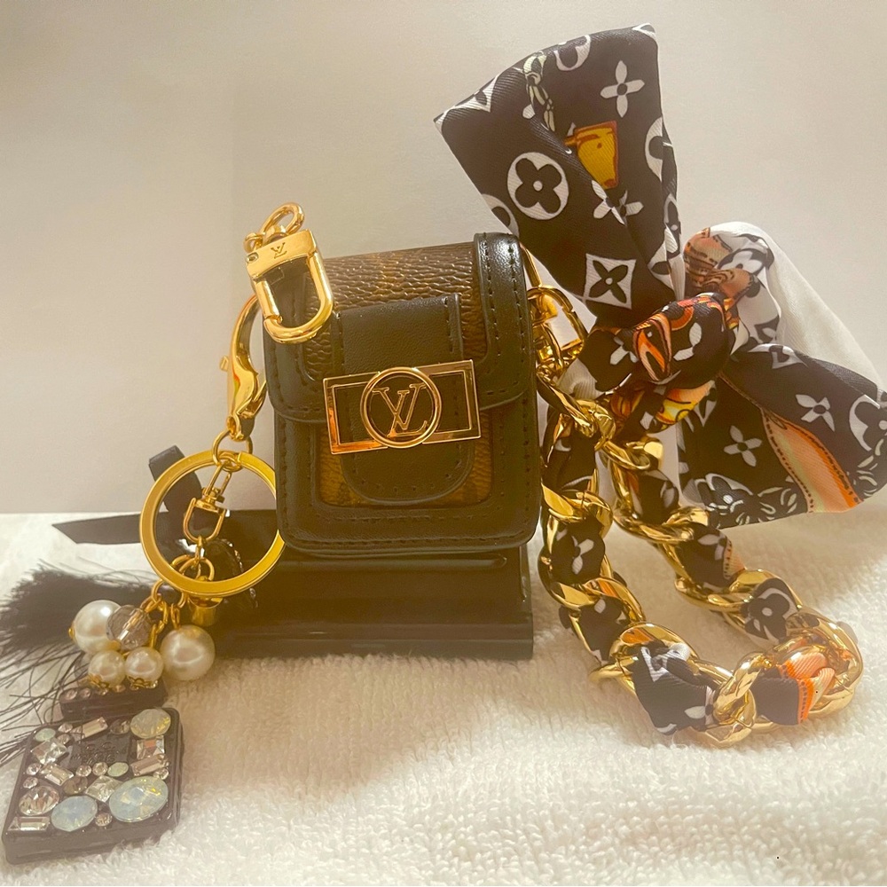 Mini bag key chian for AirPod or any small jewellery.